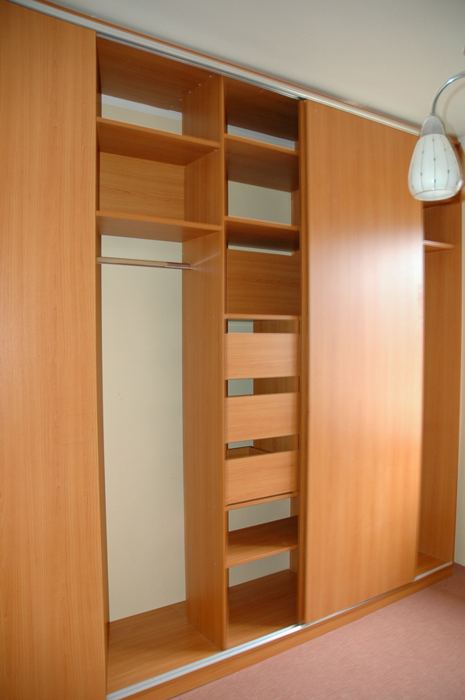 Skříně — realizace 62